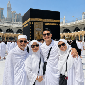 Picture of Ibu Saras